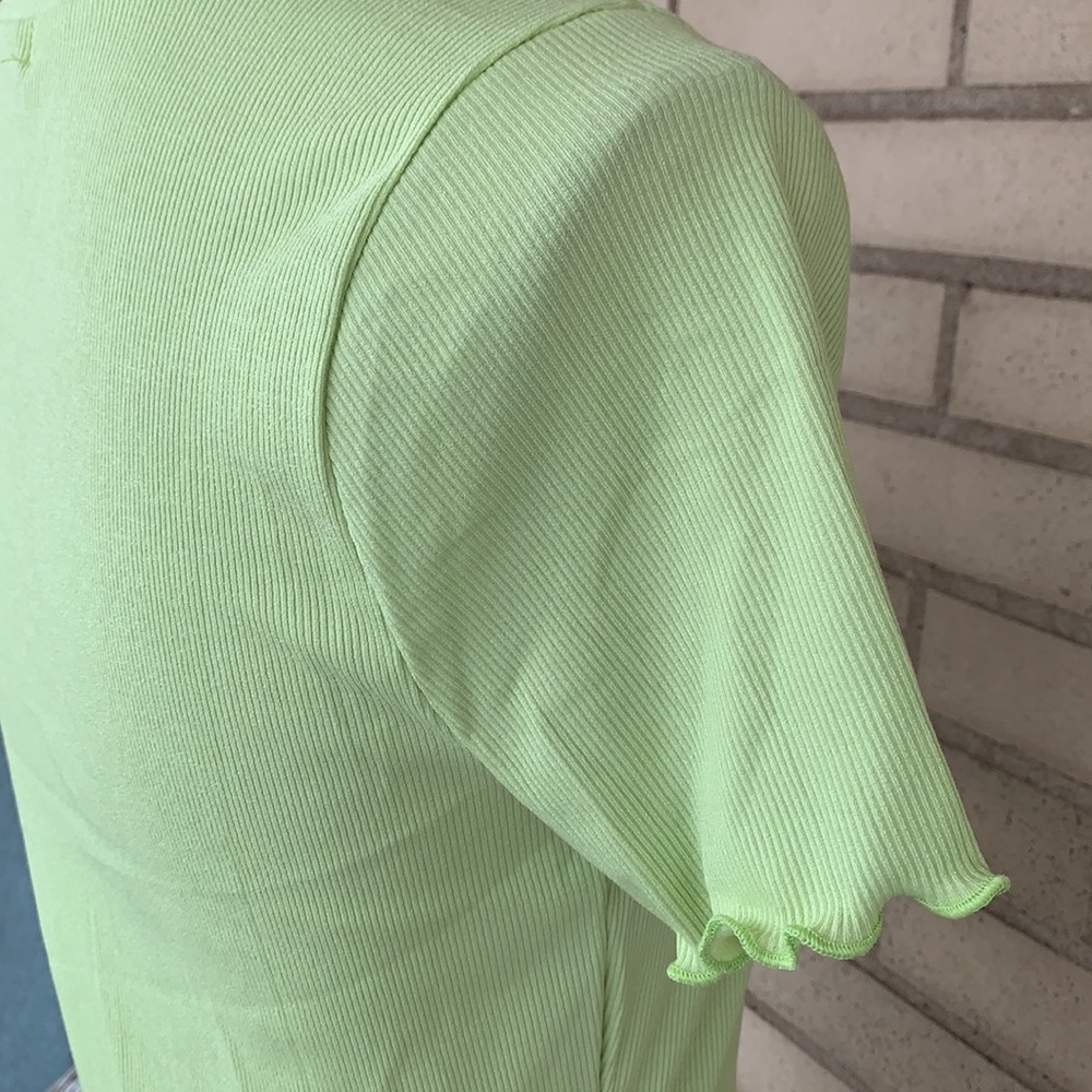 ❌DONATED❌Cherish Lime Green Lettuce Hem Ribbed Crop Top - Picture 7 of 12